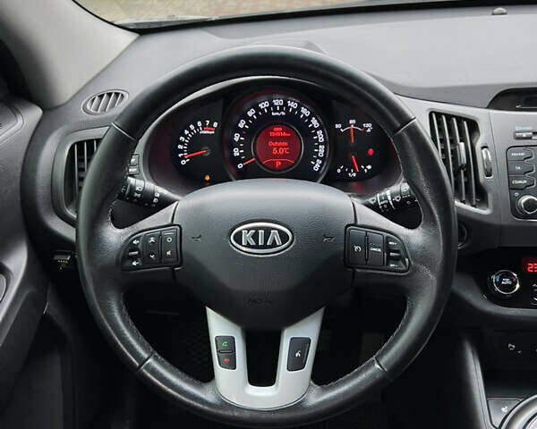 Сірий Кіа Sportage, об'ємом двигуна 2 л та пробігом 135 тис. км за 12499 $, фото 23 на Automoto.ua