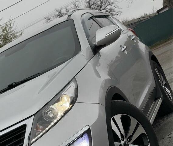 Сірий Кіа Sportage, об'ємом двигуна 2 л та пробігом 180 тис. км за 11500 $, фото 2 на Automoto.ua