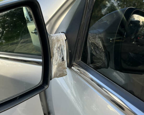 Сірий Кіа Sportage, об'ємом двигуна 2 л та пробігом 145 тис. км за 12800 $, фото 10 на Automoto.ua