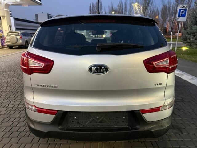 Серый Киа Sportage, объемом двигателя 2 л и пробегом 177 тыс. км за 13000 $, фото 3 на Automoto.ua