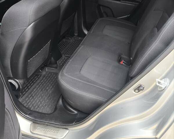 Сірий Кіа Sportage, об'ємом двигуна 1.69 л та пробігом 199 тис. км за 11299 $, фото 13 на Automoto.ua