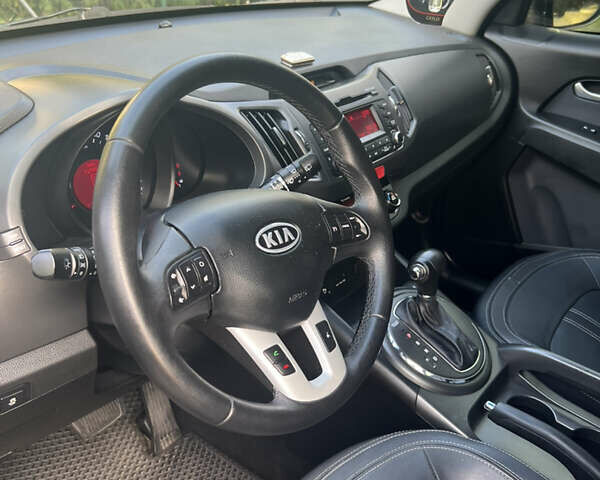 Серый Киа Sportage, объемом двигателя 2 л и пробегом 132 тыс. км за 13500 $, фото 9 на Automoto.ua