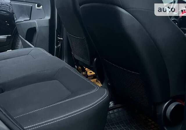 Серый Киа Sportage, объемом двигателя 2 л и пробегом 185 тыс. км за 12900 $, фото 2 на Automoto.ua