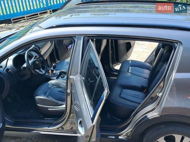 Серый Киа Sportage, объемом двигателя 2 л и пробегом 296 тыс. км за 12200 $, фото 10 на Automoto.ua