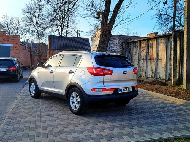 Серый Киа Sportage, объемом двигателя 2 л и пробегом 138 тыс. км за 11500 $, фото 6 на Automoto.ua