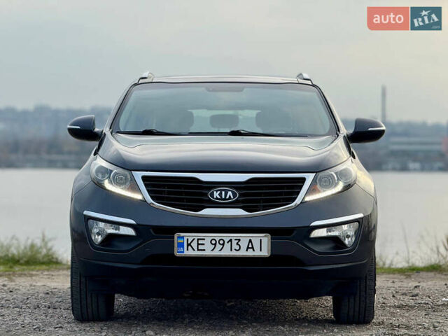 Серый Киа Sportage, объемом двигателя 2 л и пробегом 235 тыс. км за 12500 $, фото 2 на Automoto.ua
