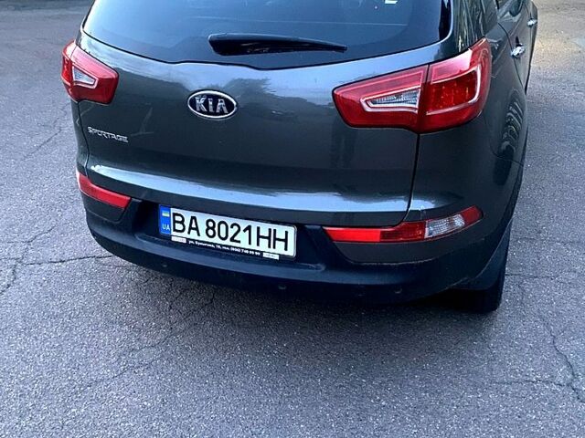 Сірий Кіа Sportage, об'ємом двигуна 2 л та пробігом 202 тис. км за 13200 $, фото 2 на Automoto.ua