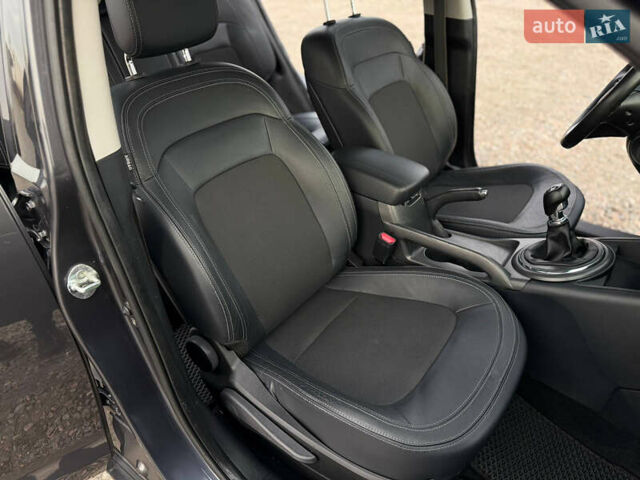Серый Киа Sportage, объемом двигателя 2 л и пробегом 235 тыс. км за 12500 $, фото 10 на Automoto.ua