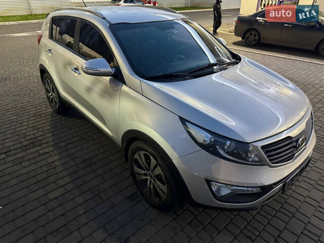 Серый Киа Sportage, объемом двигателя 2 л и пробегом 177 тыс. км за 13000 $, фото 8 на Automoto.ua