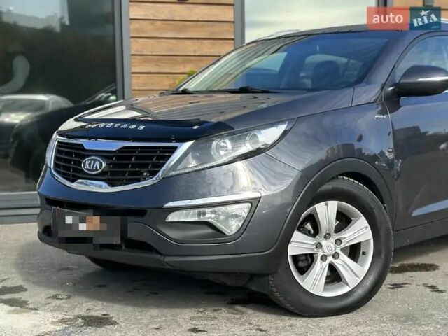Серый Киа Sportage, объемом двигателя 2 л и пробегом 240 тыс. км за 13500 $, фото 6 на Automoto.ua