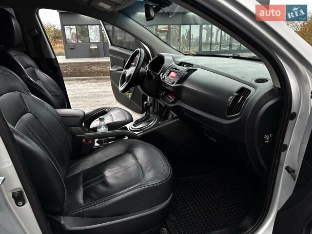 Серый Киа Sportage, объемом двигателя 2 л и пробегом 180 тыс. км за 10300 $, фото 18 на Automoto.ua