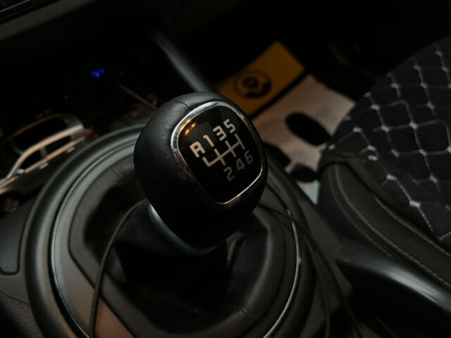 Серый Киа Sportage, объемом двигателя 1.7 л и пробегом 311 тыс. км за 12490 $, фото 20 на Automoto.ua