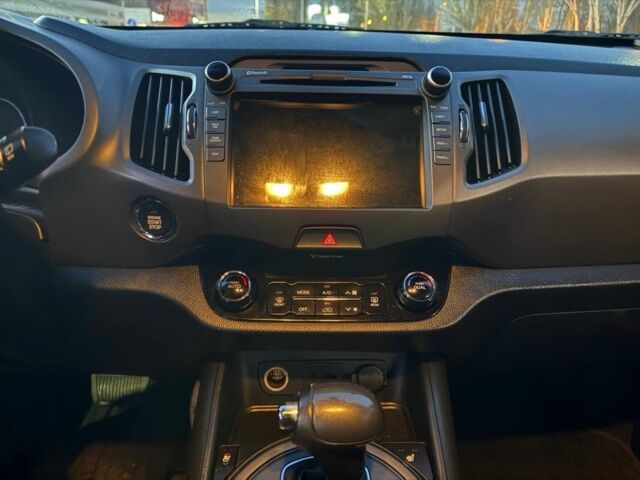 Серый Киа Sportage, объемом двигателя 2 л и пробегом 177 тыс. км за 13000 $, фото 18 на Automoto.ua