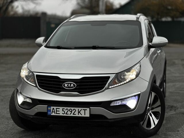 Сірий Кіа Sportage, об'ємом двигуна 2 л та пробігом 178 тис. км за 10500 $, фото 2 на Automoto.ua