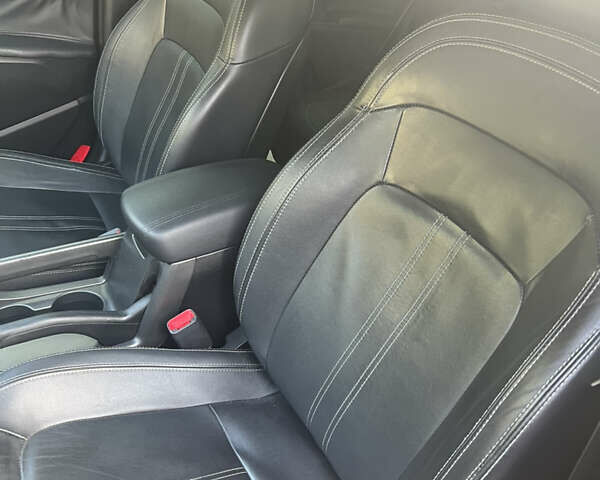 Серый Киа Sportage, объемом двигателя 2 л и пробегом 132 тыс. км за 13500 $, фото 12 на Automoto.ua