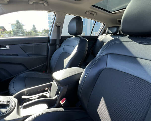Сірий Кіа Sportage, об'ємом двигуна 2 л та пробігом 165 тис. км за 13900 $, фото 11 на Automoto.ua