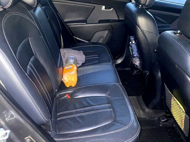 Сірий Кіа Sportage, об'ємом двигуна 2 л та пробігом 202 тис. км за 13200 $, фото 7 на Automoto.ua