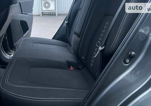 Серый Киа Sportage, объемом двигателя 2 л и пробегом 185 тыс. км за 12900 $, фото 1 на Automoto.ua