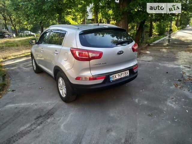 Сірий Кіа Sportage, об'ємом двигуна 2 л та пробігом 188 тис. км за 12899 $, фото 3 на Automoto.ua