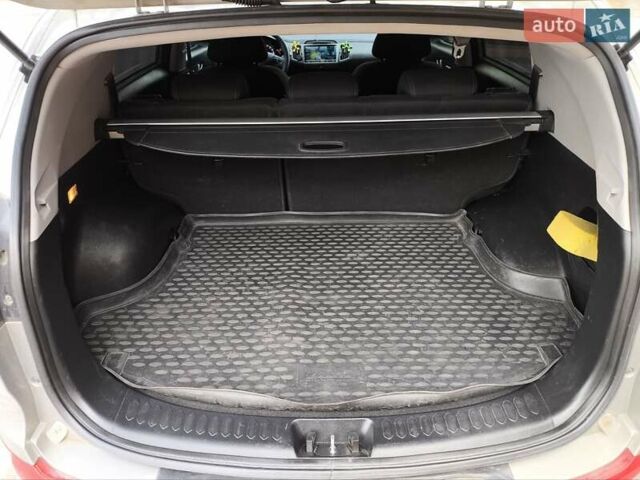Сірий Кіа Sportage, об'ємом двигуна 1.69 л та пробігом 199 тис. км за 11299 $, фото 9 на Automoto.ua
