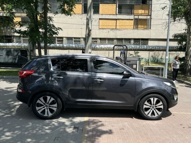 Серый Киа Sportage, объемом двигателя 2 л и пробегом 132 тыс. км за 12999 $, фото 3 на Automoto.ua