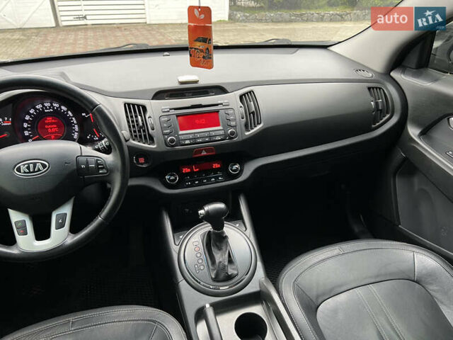Сірий Кіа Sportage, об'ємом двигуна 2 л та пробігом 135 тис. км за 12499 $, фото 21 на Automoto.ua