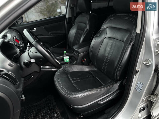 Серый Киа Sportage, объемом двигателя 2 л и пробегом 180 тыс. км за 10300 $, фото 13 на Automoto.ua