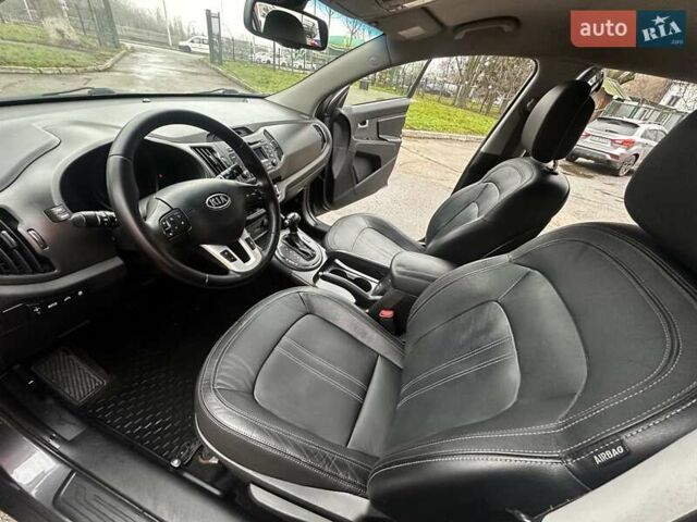 Сірий Кіа Sportage, об'ємом двигуна 2 л та пробігом 159 тис. км за 13499 $, фото 22 на Automoto.ua