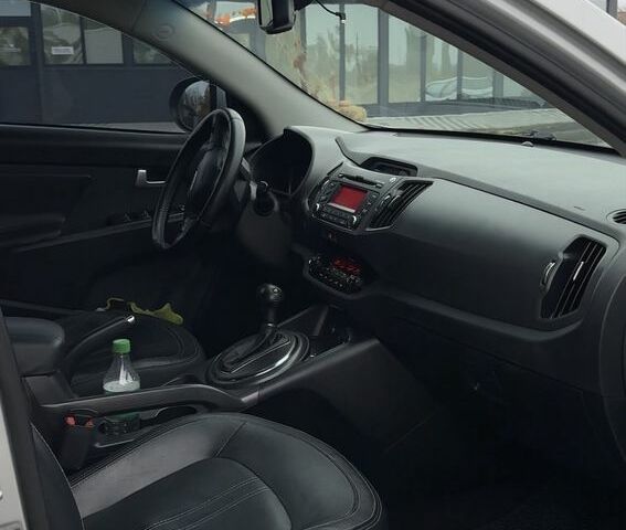 Сірий Кіа Sportage, об'ємом двигуна 2 л та пробігом 180 тис. км за 11500 $, фото 6 на Automoto.ua