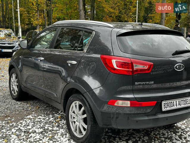 Серый Киа Sportage, объемом двигателя 2 л и пробегом 208 тыс. км за 12400 $, фото 4 на Automoto.ua