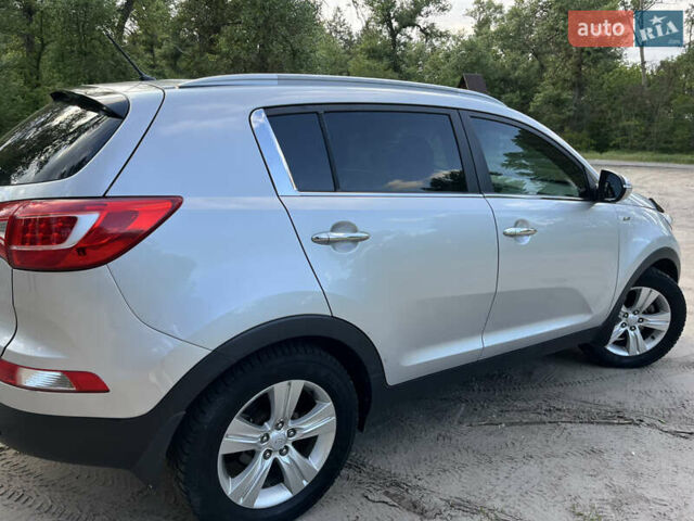Сірий Кіа Sportage, об'ємом двигуна 2 л та пробігом 145 тис. км за 12800 $, фото 16 на Automoto.ua