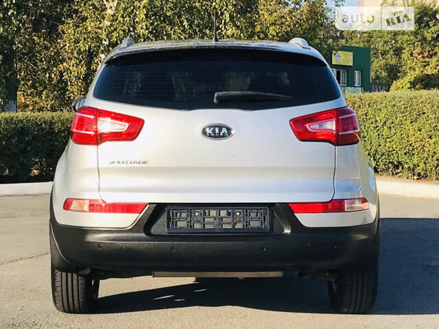 Сірий Кіа Sportage, об'ємом двигуна 2 л та пробігом 89 тис. км за 12950 $, фото 30 на Automoto.ua