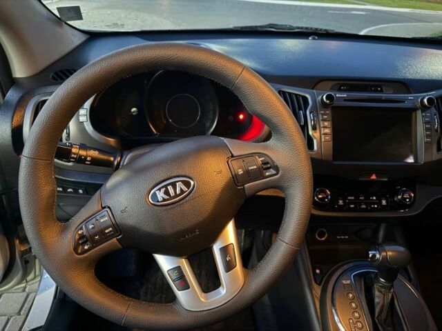 Серый Киа Sportage, объемом двигателя 2 л и пробегом 177 тыс. км за 13000 $, фото 14 на Automoto.ua