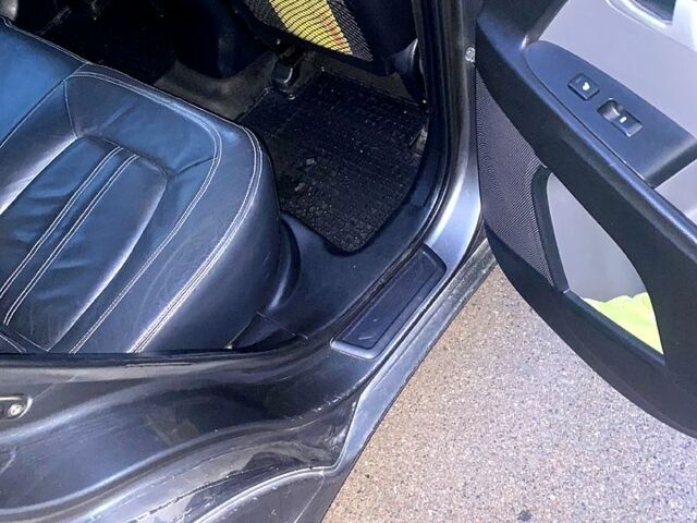 Сірий Кіа Sportage, об'ємом двигуна 2 л та пробігом 202 тис. км за 13200 $, фото 8 на Automoto.ua