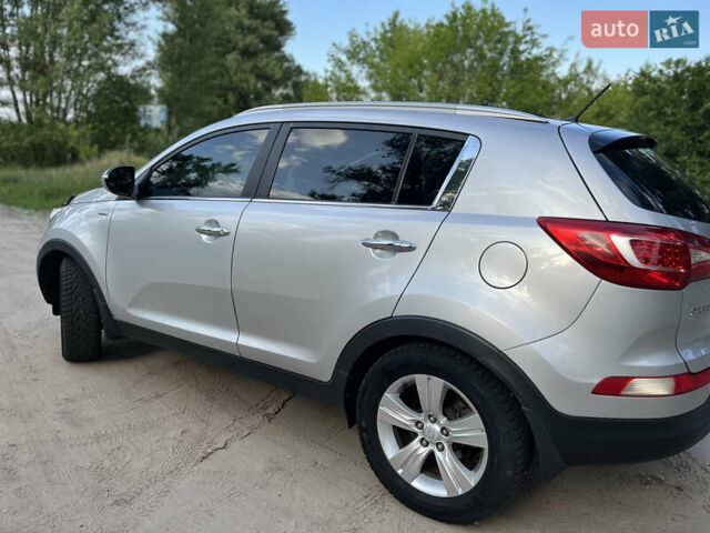 Сірий Кіа Sportage, об'ємом двигуна 2 л та пробігом 145 тис. км за 12800 $, фото 18 на Automoto.ua