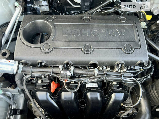 Сірий Кіа Sportage, об'ємом двигуна 2 л та пробігом 180 тис. км за 12800 $, фото 53 на Automoto.ua