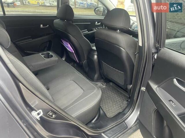 Серый Киа Sportage, объемом двигателя 2 л и пробегом 77 тыс. км за 12500 $, фото 15 на Automoto.ua