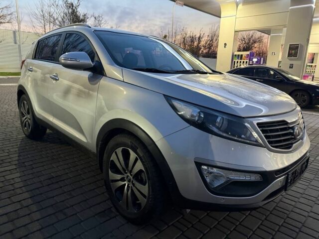 Серый Киа Sportage, объемом двигателя 2 л и пробегом 177 тыс. км за 13000 $, фото 6 на Automoto.ua