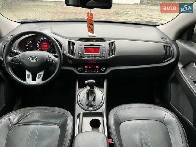 Сірий Кіа Sportage, об'ємом двигуна 2 л та пробігом 135 тис. км за 12499 $, фото 18 на Automoto.ua