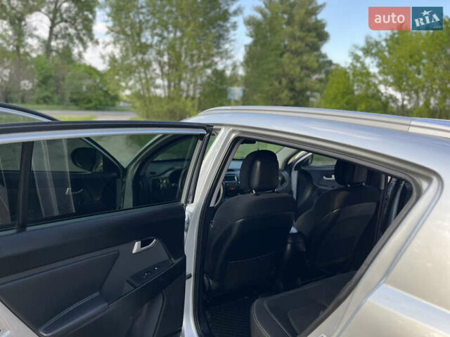 Сірий Кіа Sportage, об'ємом двигуна 2 л та пробігом 145 тис. км за 12800 $, фото 14 на Automoto.ua