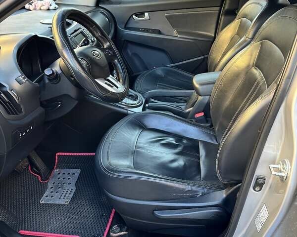 Сірий Кіа Sportage, об'ємом двигуна 2 л та пробігом 140 тис. км за 14500 $, фото 8 на Automoto.ua