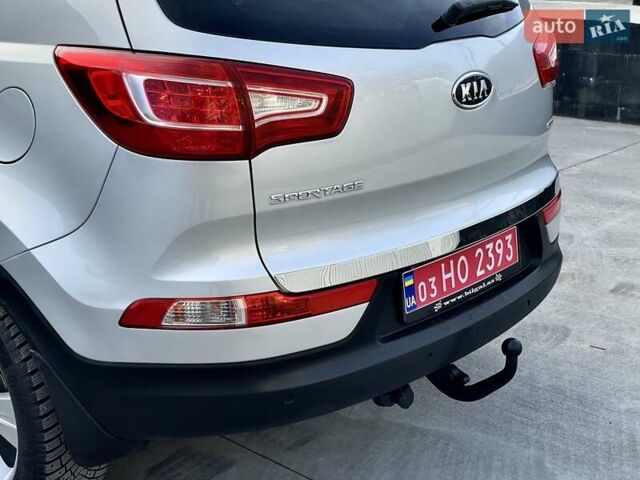 Серый Киа Sportage, объемом двигателя 2 л и пробегом 246 тыс. км за 12999 $, фото 46 на Automoto.ua