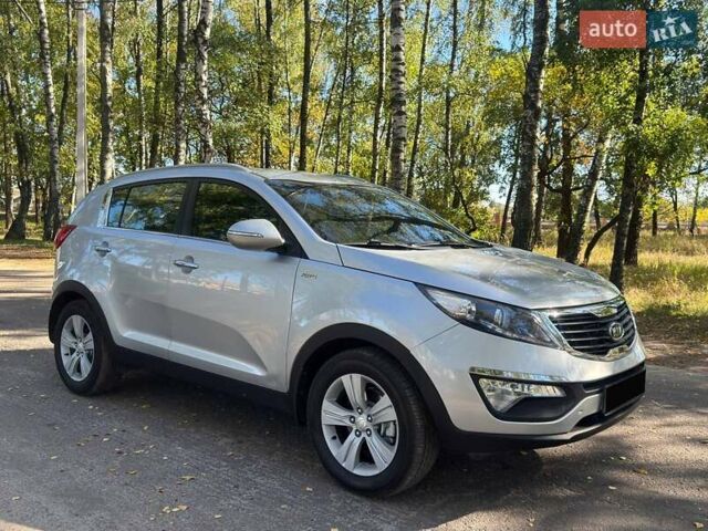 Сірий Кіа Sportage, об'ємом двигуна 2 л та пробігом 142 тис. км за 11450 $, фото 2 на Automoto.ua