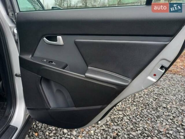 Серый Киа Sportage, объемом двигателя 1.7 л и пробегом 224 тыс. км за 11900 $, фото 38 на Automoto.ua