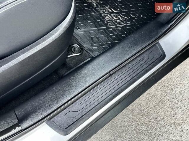 Серый Киа Sportage, объемом двигателя 2 л и пробегом 246 тыс. км за 12999 $, фото 65 на Automoto.ua