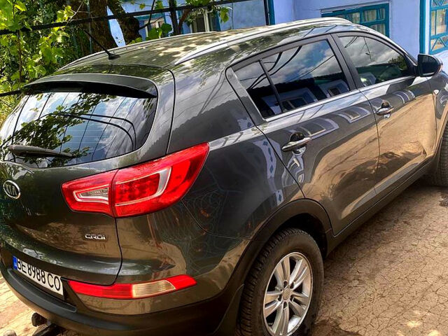 Серый Киа Sportage, объемом двигателя 1.7 л и пробегом 200 тыс. км за 12000 $, фото 2 на Automoto.ua