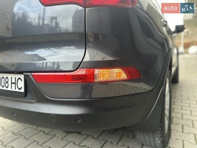 Сірий Кіа Sportage, об'ємом двигуна 2 л та пробігом 185 тис. км за 13399 $, фото 55 на Automoto.ua