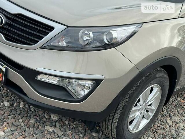 Серый Киа Sportage, объемом двигателя 2 л и пробегом 46 тыс. км за 15700 $, фото 9 на Automoto.ua