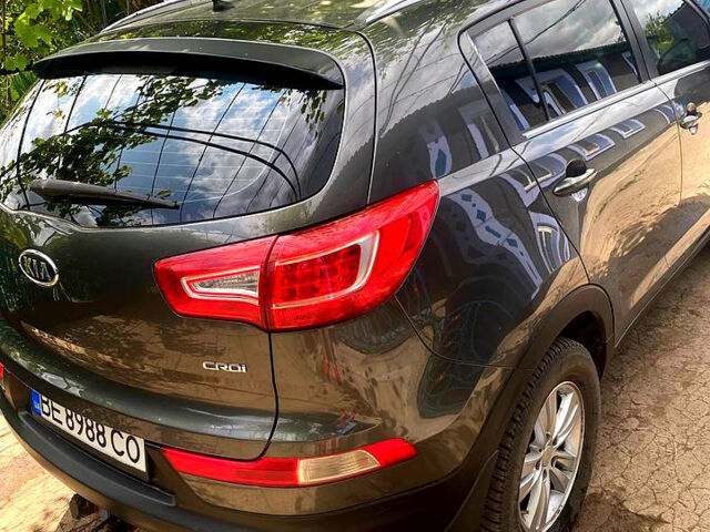 Серый Киа Sportage, объемом двигателя 1.7 л и пробегом 200 тыс. км за 12000 $, фото 1 на Automoto.ua