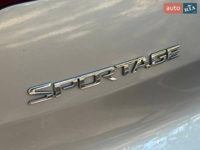 Сірий Кіа Sportage, об'ємом двигуна 2 л та пробігом 142 тис. км за 11450 $, фото 19 на Automoto.ua
